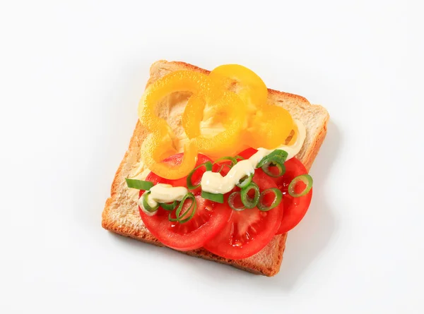 開いた直面された野菜のサンドイッチ — ストック写真