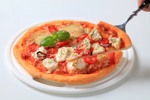 Pizza quattro formaggi — Stock Photo, Image