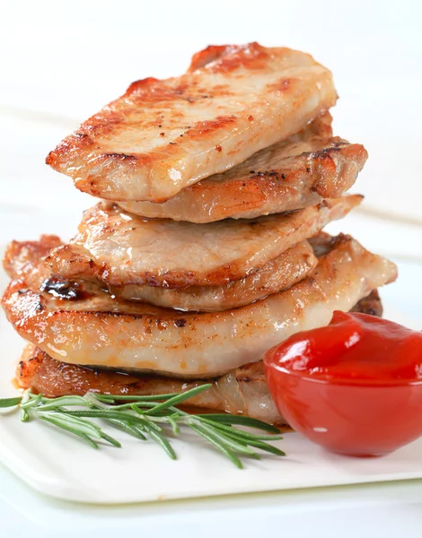 돼지고기 cutlets와 토마토 소스 — 스톡 사진