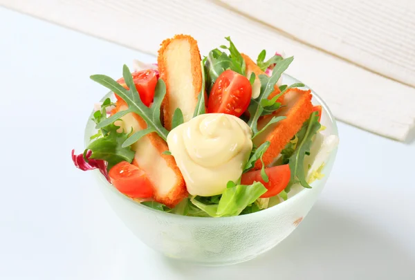 Green salad with fried cheese — Stock Photo, Image