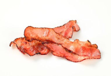 pan kızarmış domuz pastırması şeritler