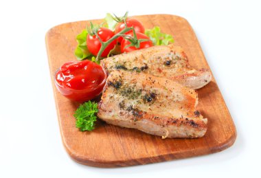 baharatlı domuz eti ve domates sosu