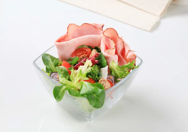 Green salad with ham — Stock Photo, Image