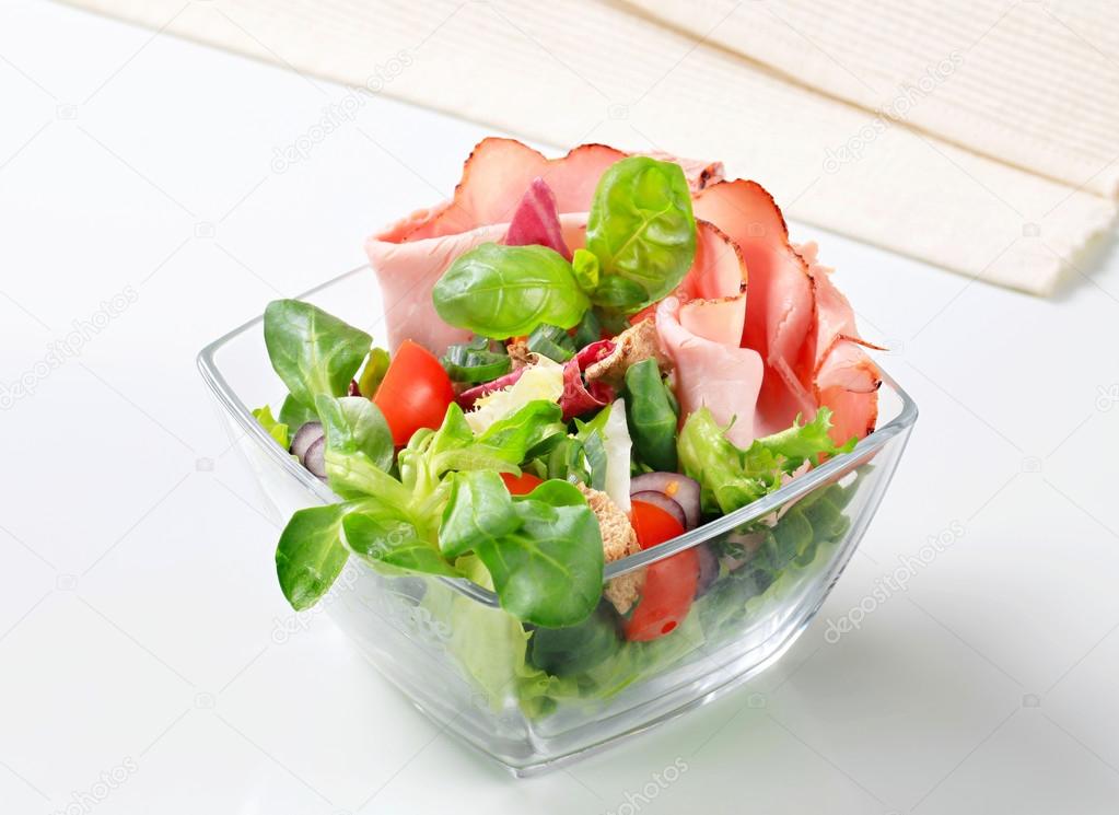Green salad with ham