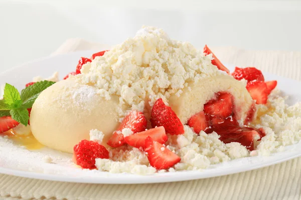 Strawberry dumplings — Stockfoto