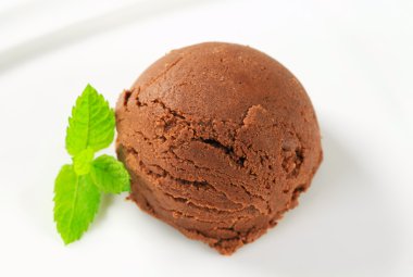 çikolatalı dondurma. 