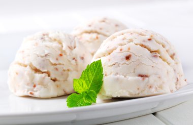 Stracciatella dondurma