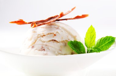 Stracciatella dondurma