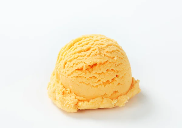 Apricot ice cream — Stock Photo, Image