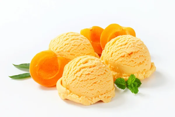 Apricot ice cream — Stock Photo, Image