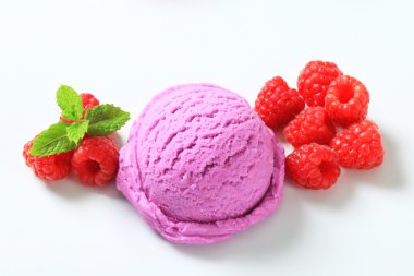 Üçlü berry meyve dondurma