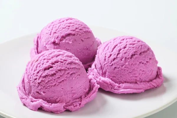 Blueberry ice cream — Stock Photo, Image