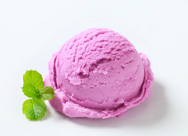 Blueberry ice cream — Stock Photo, Image