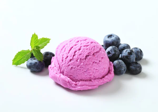 Blueberry ice cream — Stock Photo, Image