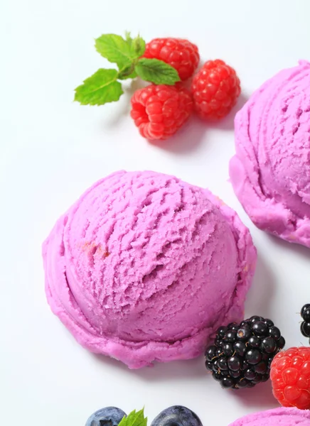 莓果水果冰淇淋 — 图库照片