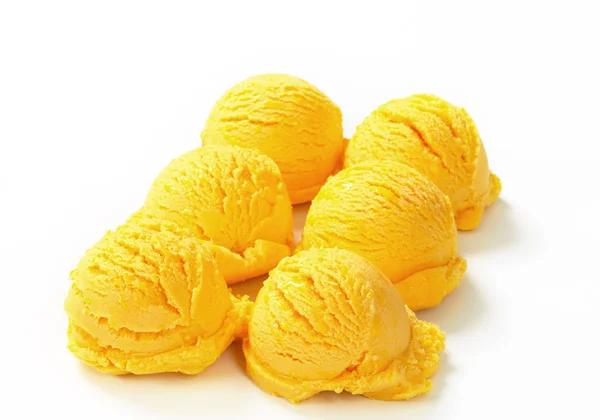 Sarı dondurma kaşık toz — Stok fotoğraf