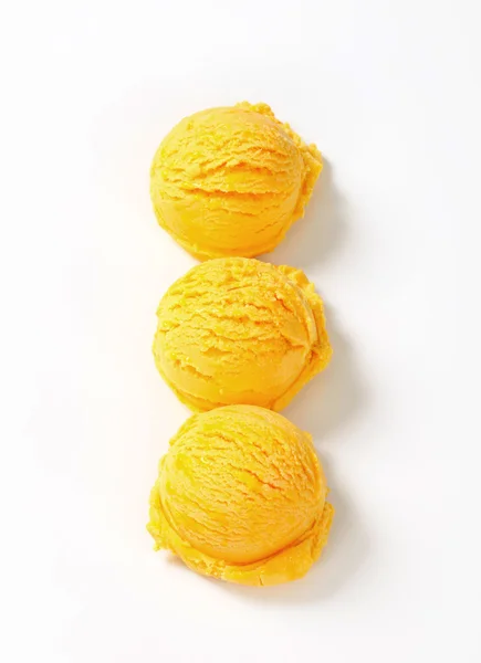 Scoops of yellow ice cream — Stock Photo, Image