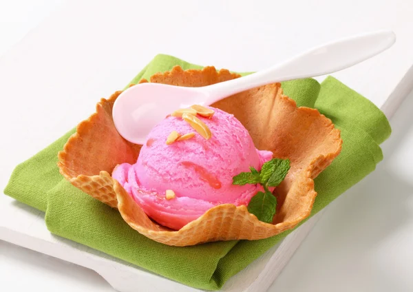 Pink ice cream in a wafer bowl — Stock Photo, Image