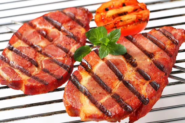 Bistecche al collo di maiale alla griglia — Foto Stock