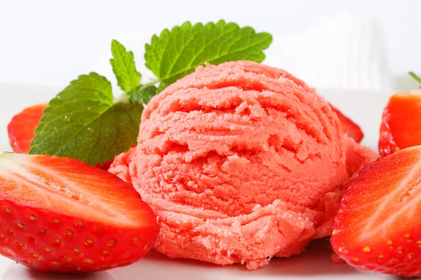 Aardbei sorbet — Stockfoto