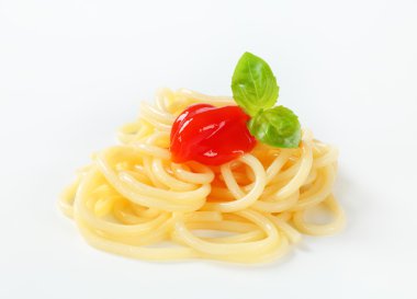 Domates soslu spagetti.