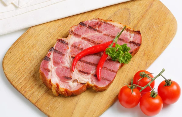 Жареный свиной стейк — стоковое фото