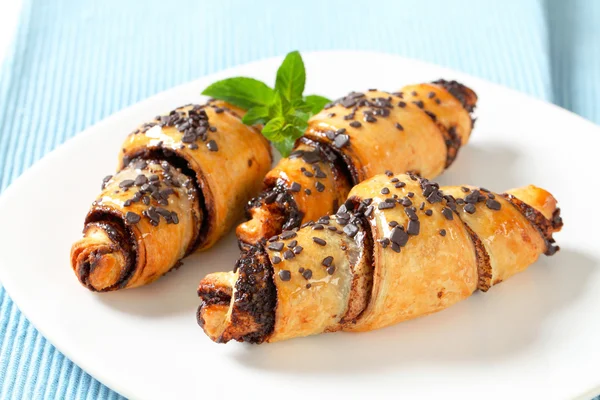 Chocolate chip crescent rolls — Stock Photo, Image