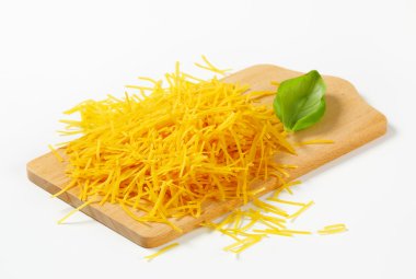 kısa yumurta noodles