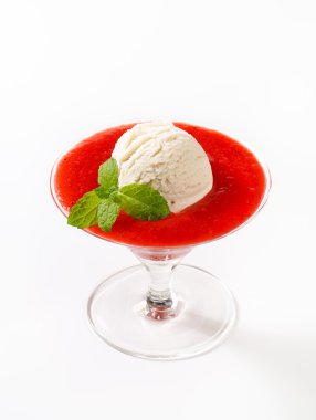 Dondurmalı çilek püresi