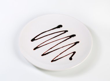 çikolata şurubu damla