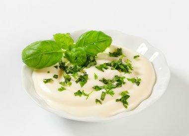 daldırma soslu kremalı: maydanoz