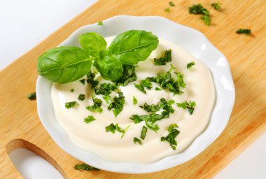 krem salata sosu 