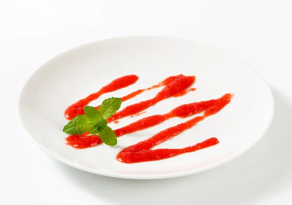 Strawberry drizzle sauce — Stock Photo, Image