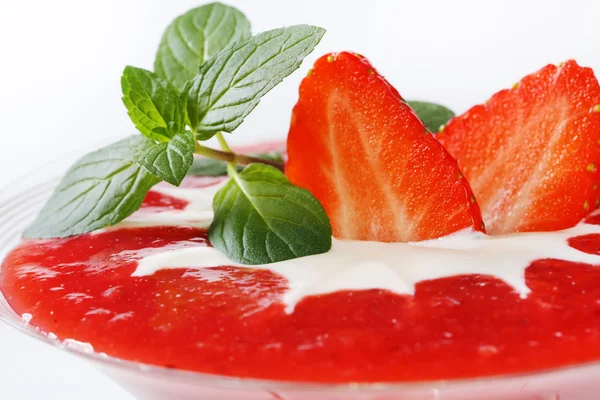 Purea di fragole con crema — Foto Stock