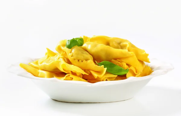 Caramelle formade fylld pasta — Stockfoto