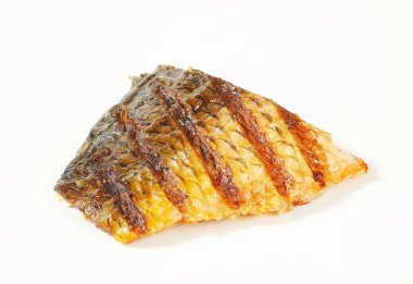 ızgara sazan balığı filetosu