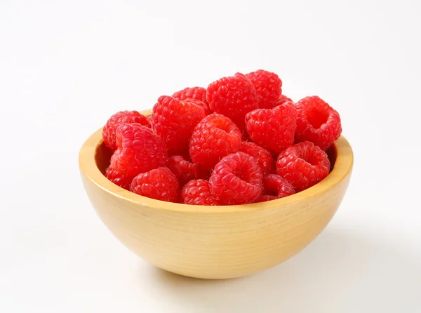 Bowl of fresh raspberries — Stock Photo, Image
