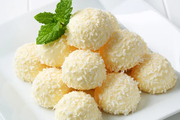 White Chocolate and Coconut Truffles — Stock Photo, Image