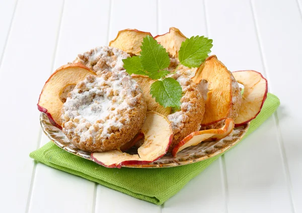 Biscoitos crumble de maçã com chips de maçã — Fotografia de Stock