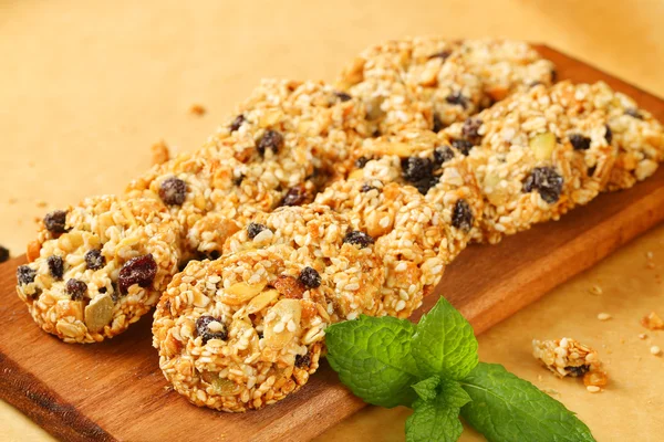 Biscoitos de passas de sésamo — Fotografia de Stock