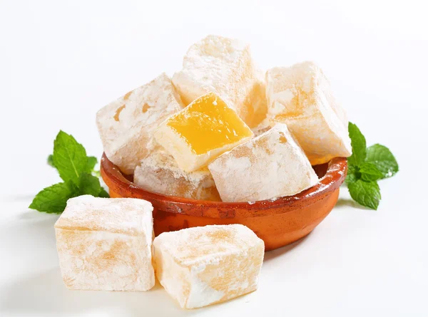 Mastiek-op smaak gebrachte gelei kubussen (Griekse Turks fruit) — Stockfoto
