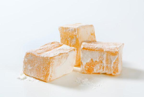 Кубы желе со вкусом мастики (греко-турецкий восторг)
)