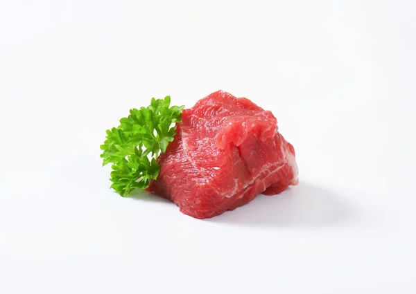 Rå nötkött kött bit — Stockfoto