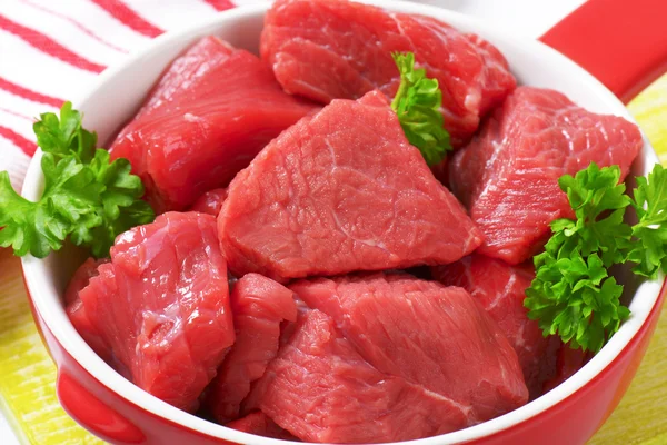 Mięso wołowe gulaszowe — Zdjęcie stockowe