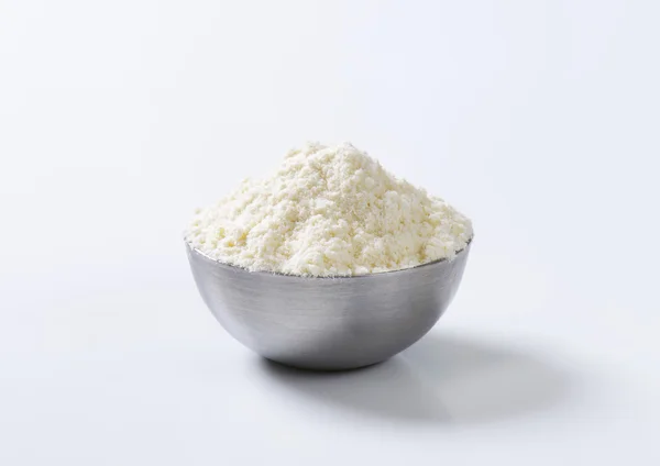 Bowl of wheat flour — Stock Photo, Image