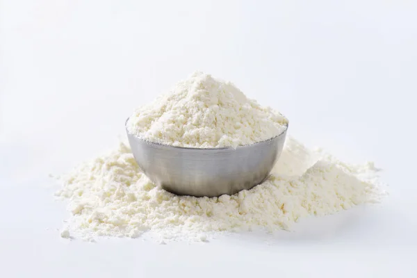 Bowl of wheat flour — Stock Photo, Image