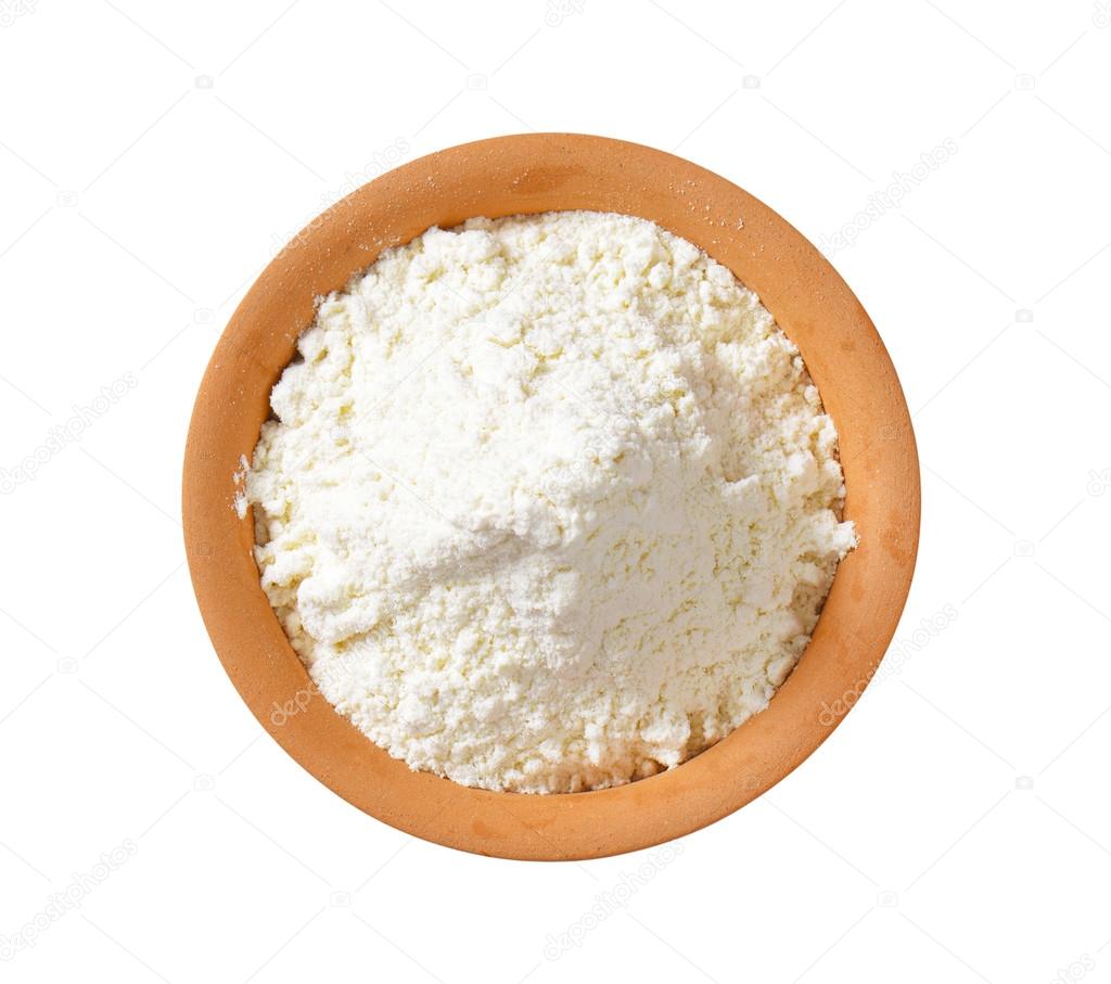 Wheat flour in terracotta dish