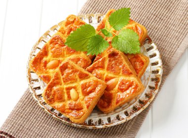 Hollandalı badem kareler