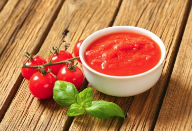 Tomato puree clipart