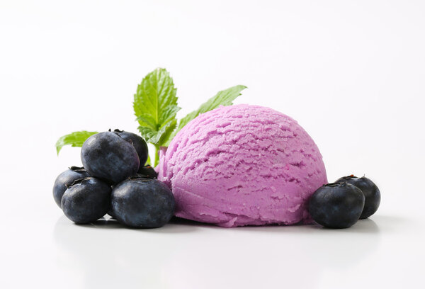 Blueberry ice cream